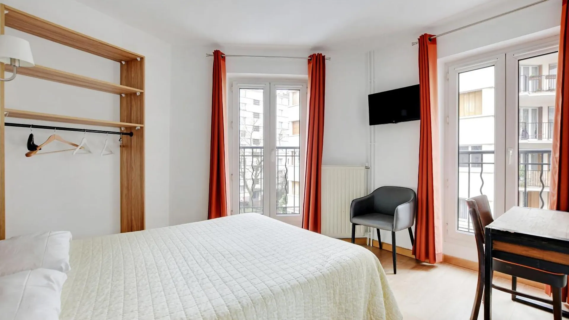 De L'europe Hotel 2*